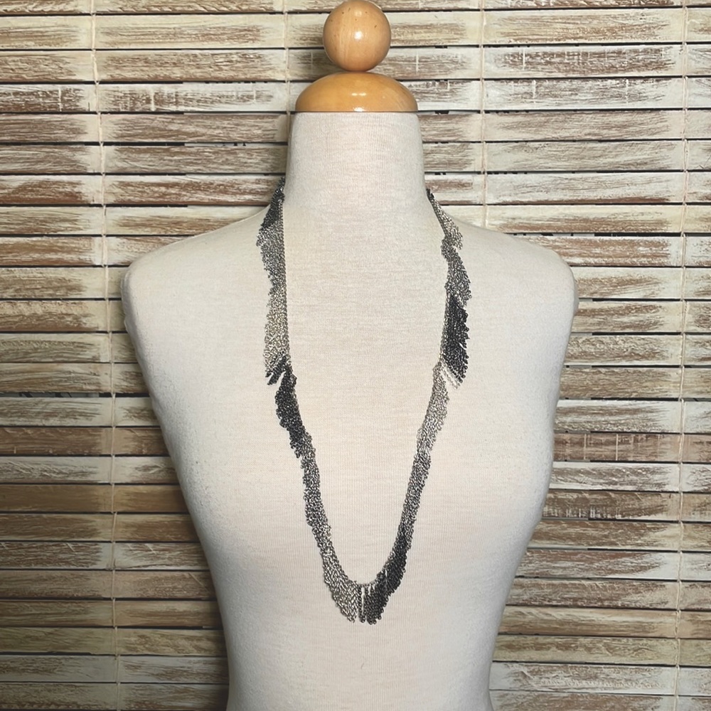 Silver fringe chain necklace